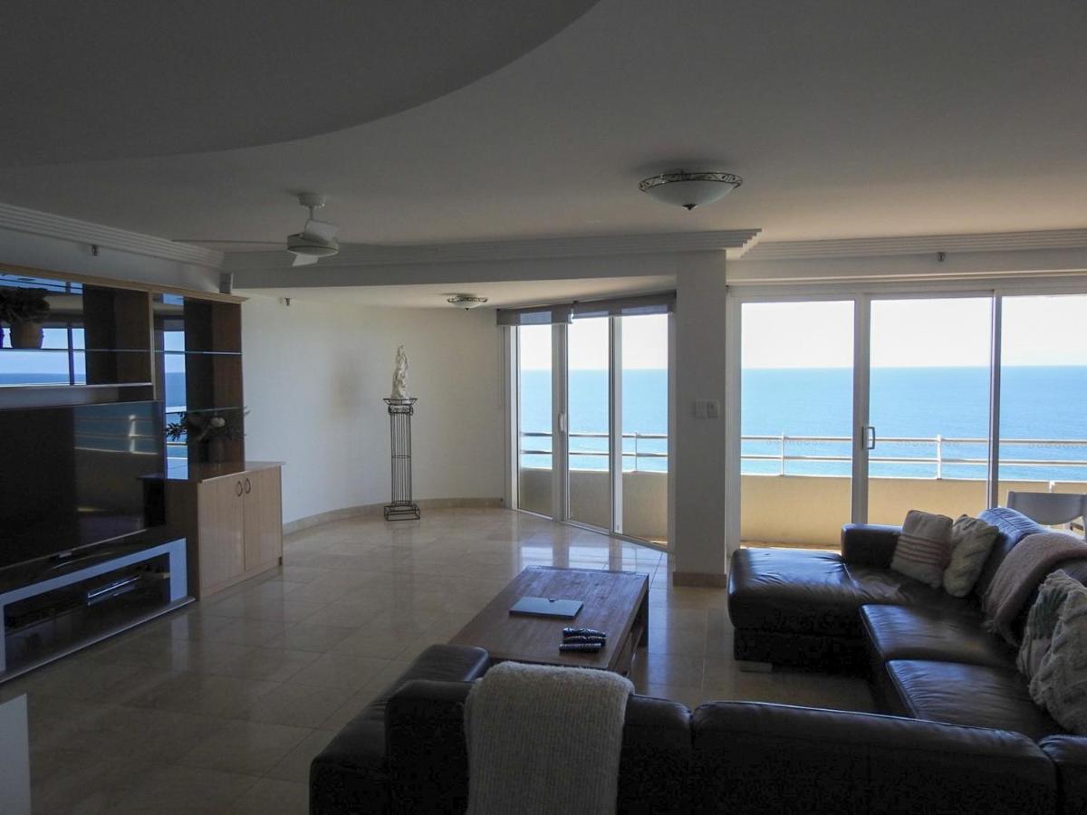 Zenith Ocean Front - Official Listing Gold Coast