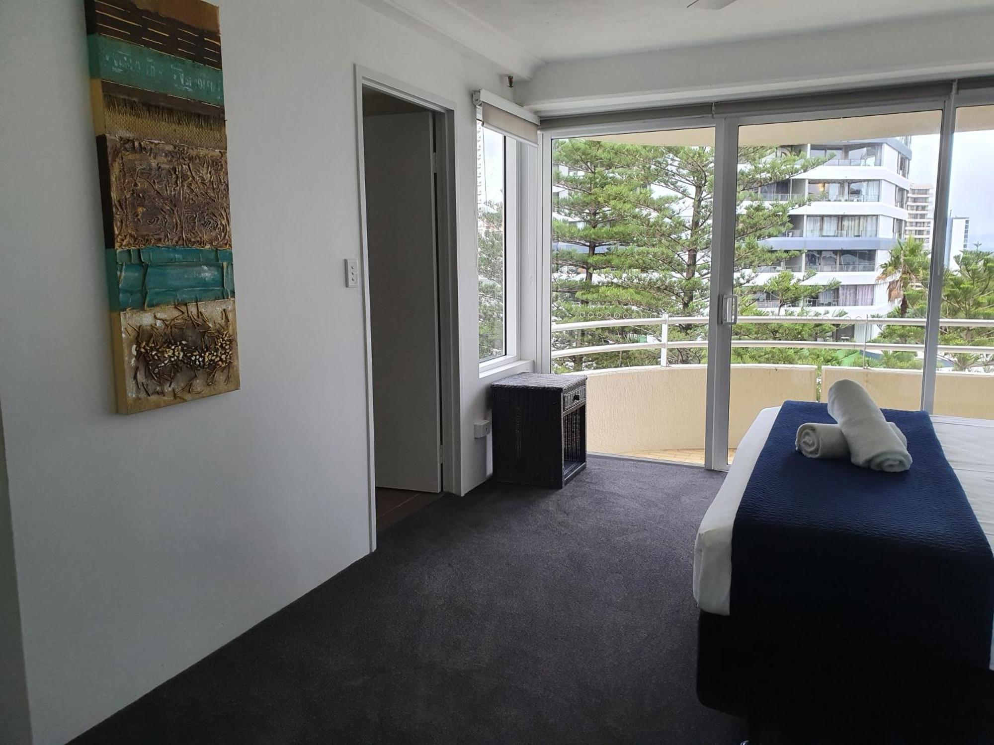 Aparthotel Zenith Ocean Front - Official Listing Gold Coast