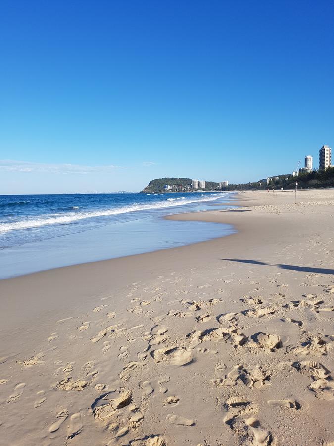 Zenith Ocean Front - Official Listing Gold Coast